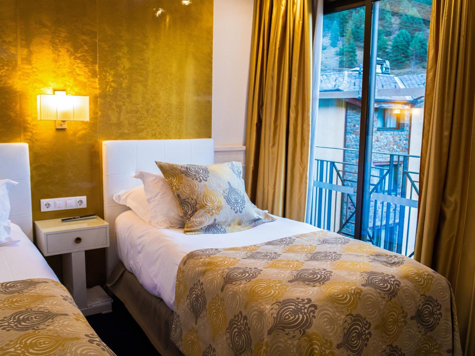 Hotel Princesa Parc Excellence อรินซัล ภายนอก รูปภาพ A room at the hotel