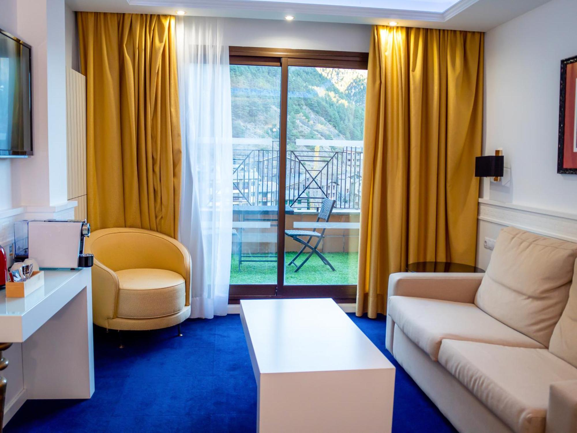 Hotel Princesa Parc Excellence อรินซัล ภายนอก รูปภาพ A suite at the hotel